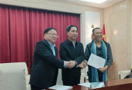 河南农业职业学院参加“千村万户”乡村设计精品示范行动签约仪式