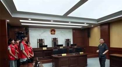 医法护航守初心，反诈维权护晚晴——郑州经贸学院“法治青春行”实践团暑期三下乡纪实